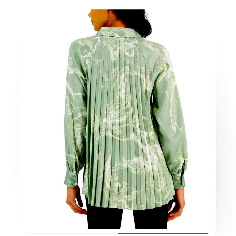 Alfani Button-Down Blouse Features A Beautiful Gr… - image 1
